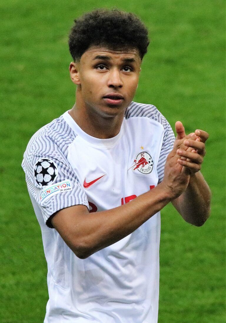 profil-lengkap-pemain-bola-karim-adeyemi