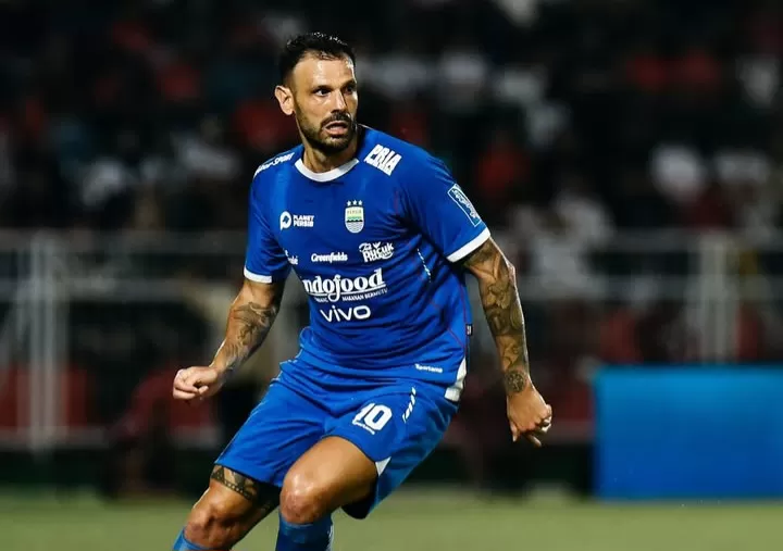 profil-lengkap-tyronne-del-pino-bintang-muda-sepak-bola