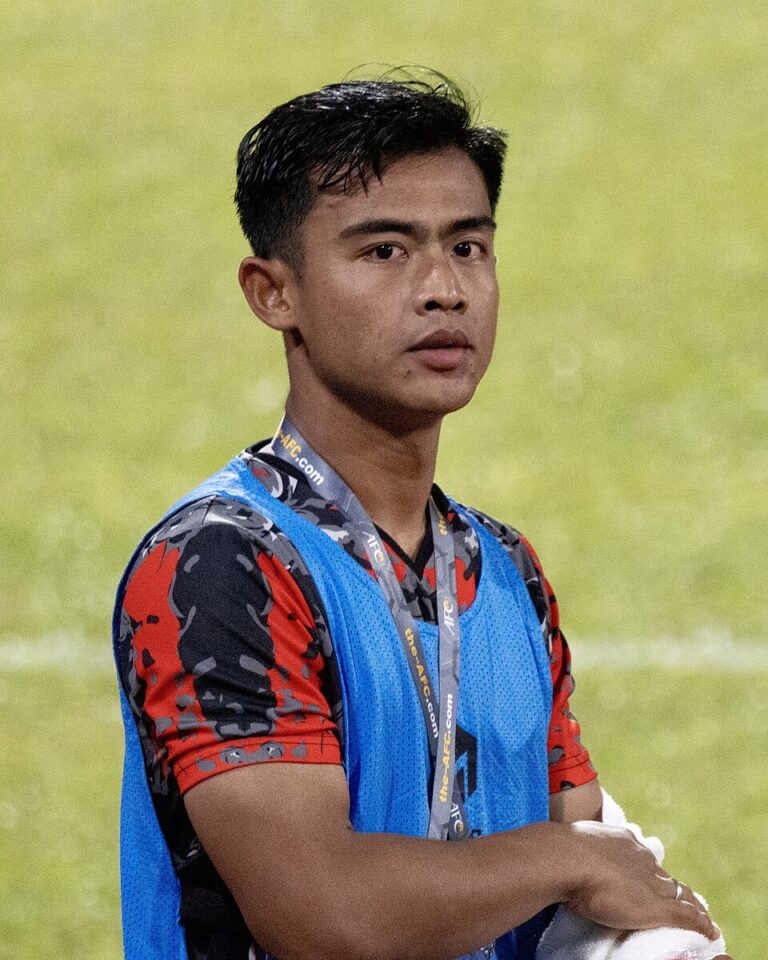 profil-pemain-bola-esat-mala-karir-dan-prestasinya