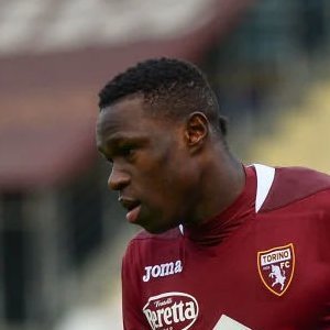 profil-dan-perjalanan-karier-pemain-bola-wilfried-singo