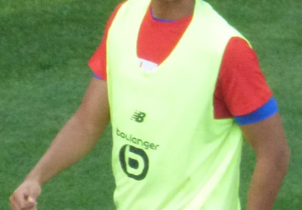 profil-lengkap-pemain-bola-leny-yoro-karir-dan-prestasinya