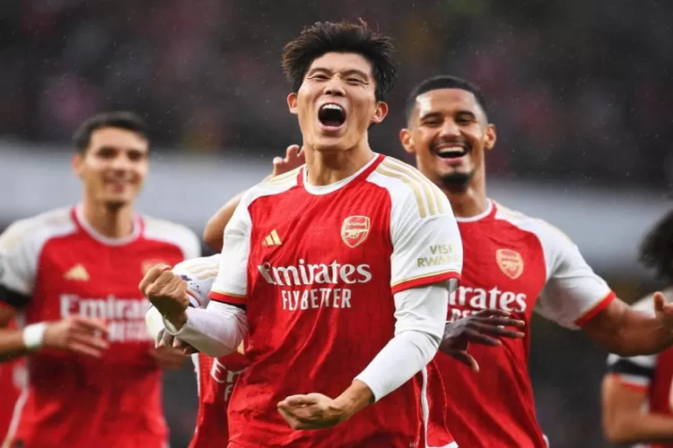 profil-pemain-bola-takehiro-tomiyasu-karier-dan-peran-di-lapangan
