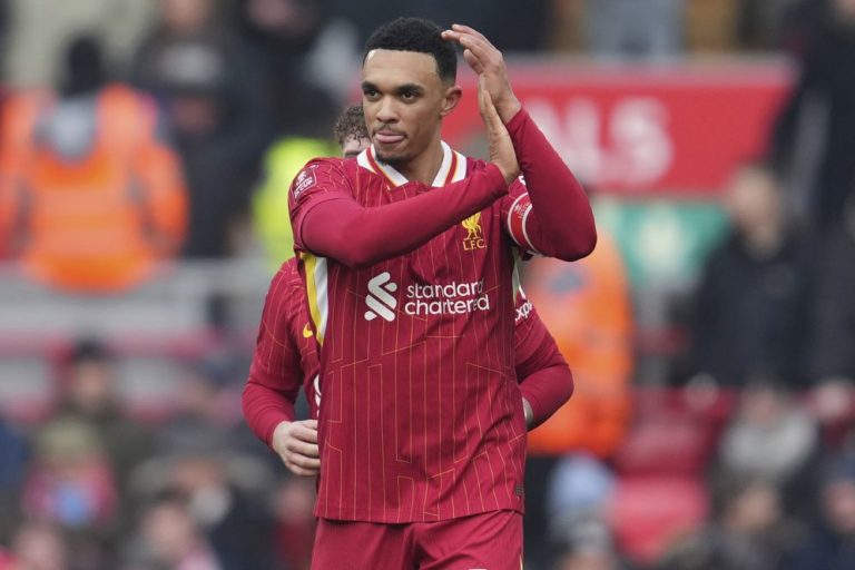 profil-lengkap-pemain-bola-trent-alexander-arnold