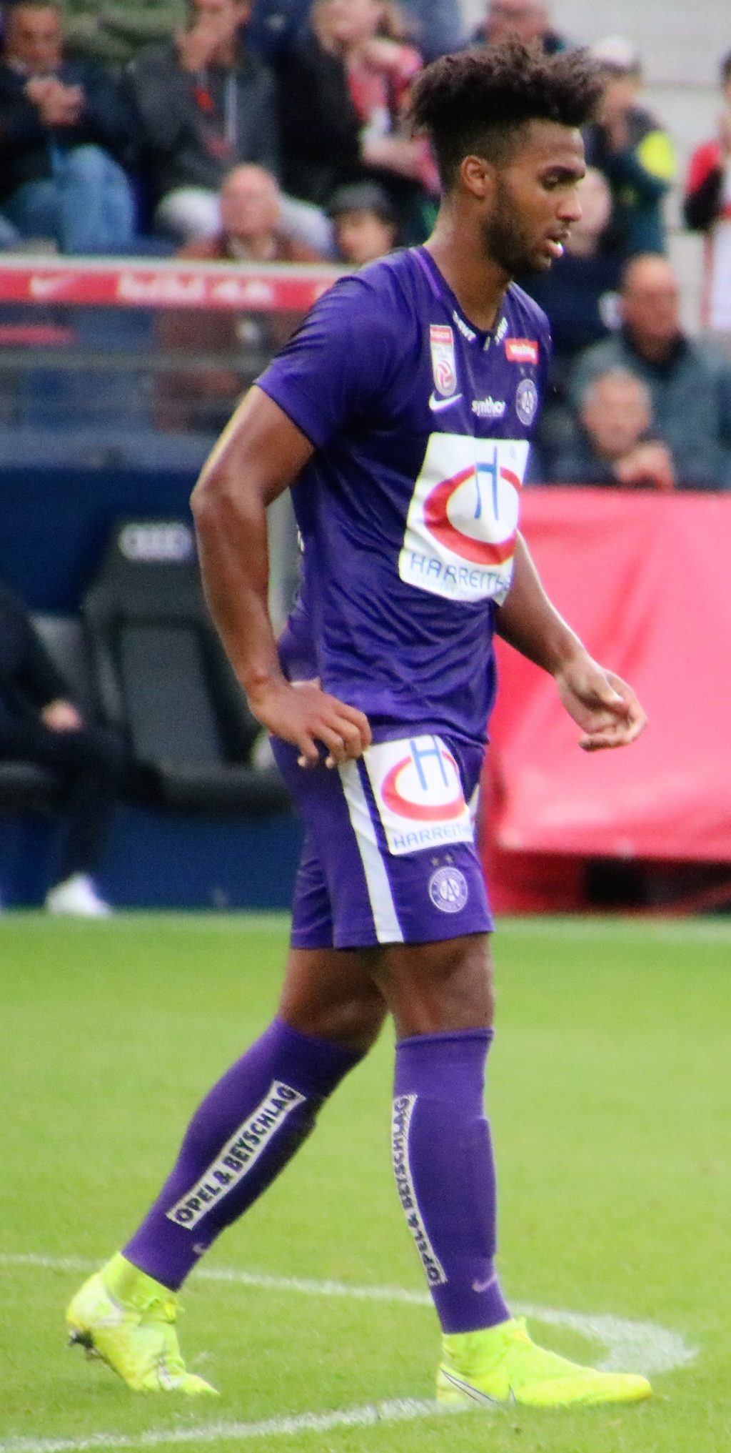 profil-pemain-bola-erik-palmer-brown-karier-dan-prestasinya