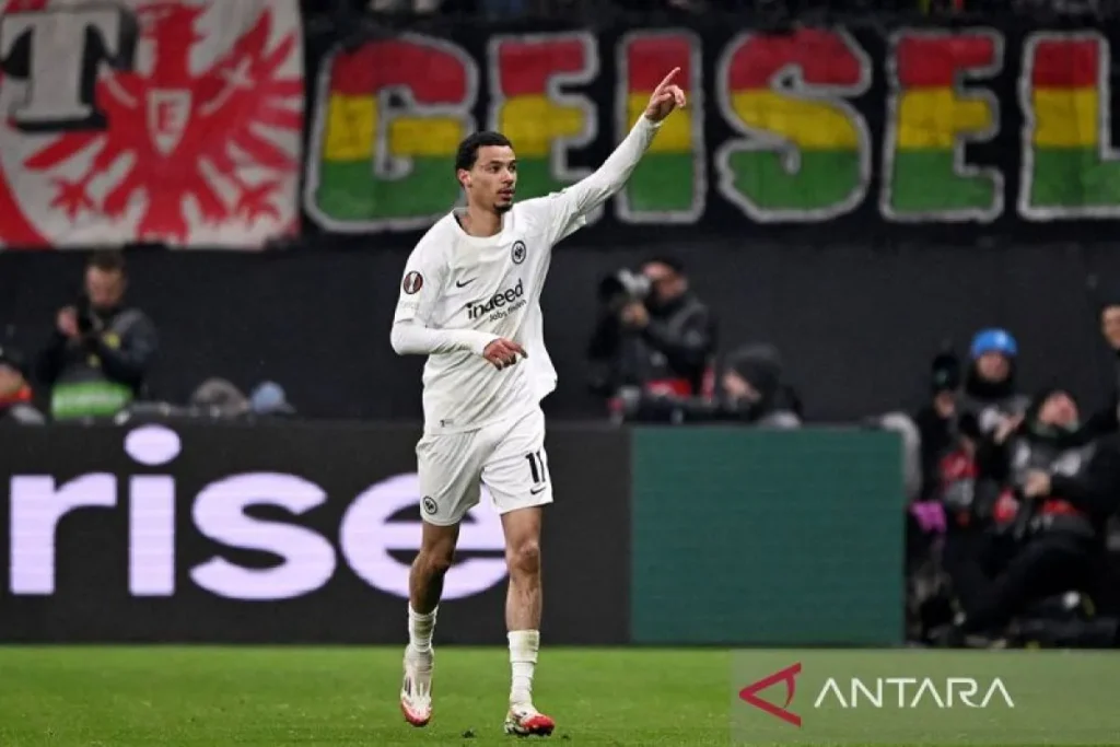 profil-pemain-bola-hugo-ekitike-karier-dan-perkembangan-terbaru