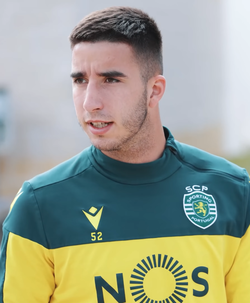 goncalo-inacio-pemain-bola-berbakat-dari-portugal