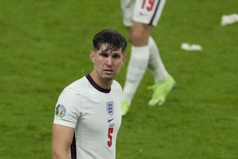john-stones-profil-dan-peran-pemain-bola-inggris-yang-kunci