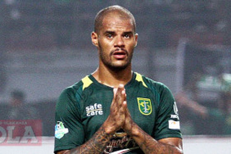 profil-lengkap-pemain-bola-david-douvera-karier-dan-prestasinya