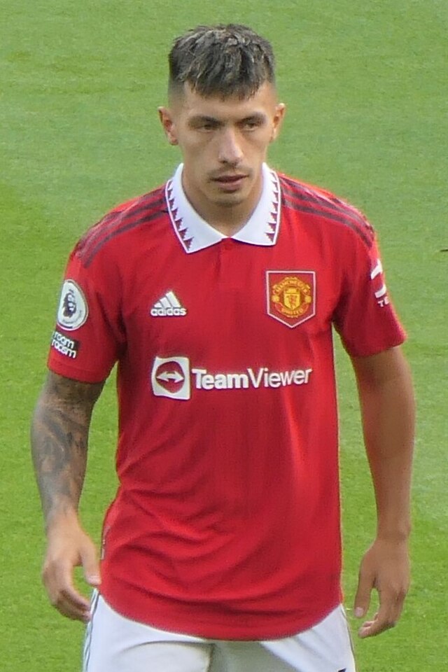 profil-lengkap-pemain-bola-lisandro-martinez-karier-dan-prestasi