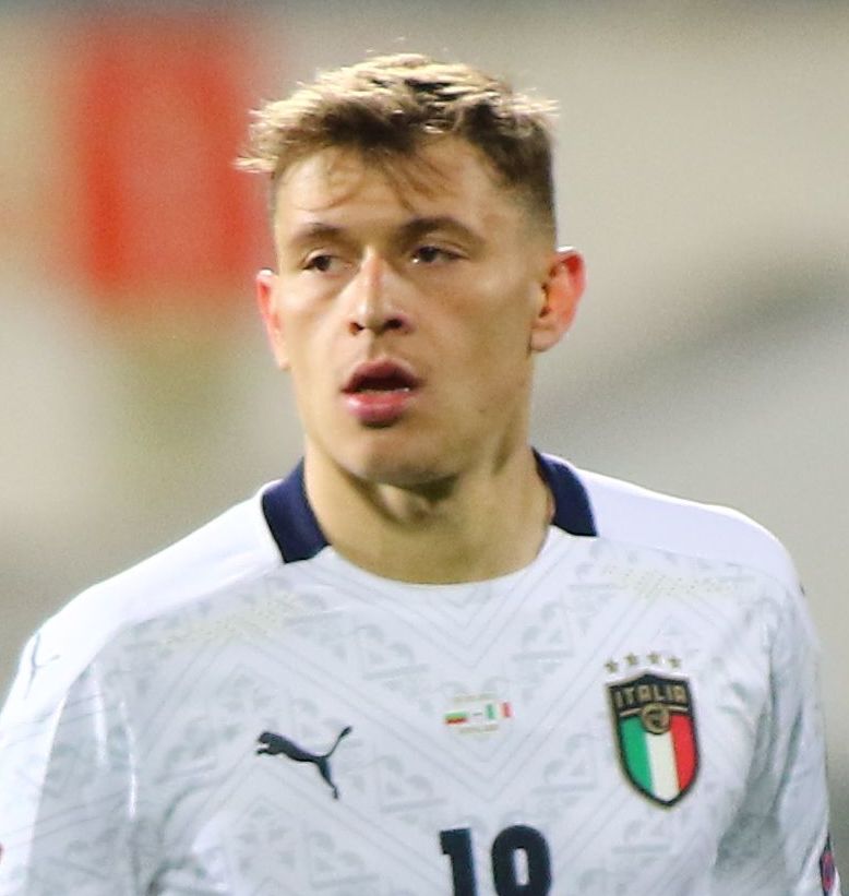 profil-lengkap-pemain-bola-nicolo-barella-dan-perannya