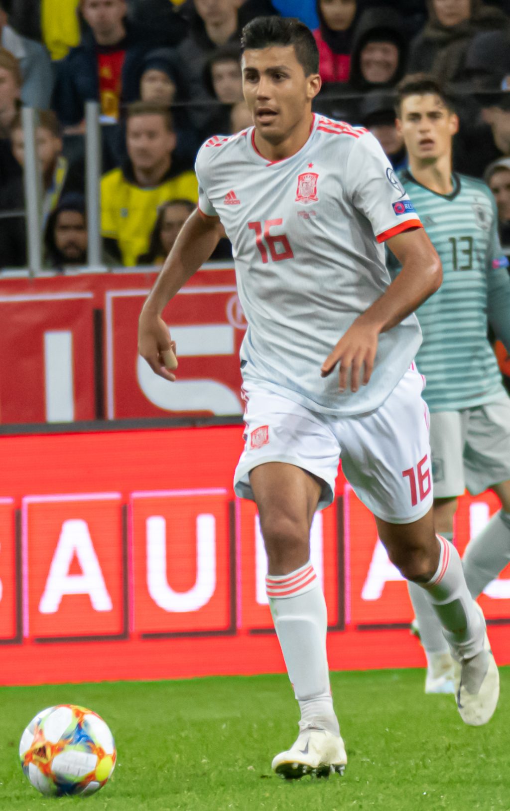 profil-lengkap-pemain-bola-rodri-gelandang-andal-dari-spanyol