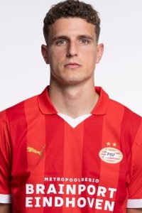 profil-pemain-bola-guus-til-karir-dan-performa-terbaru