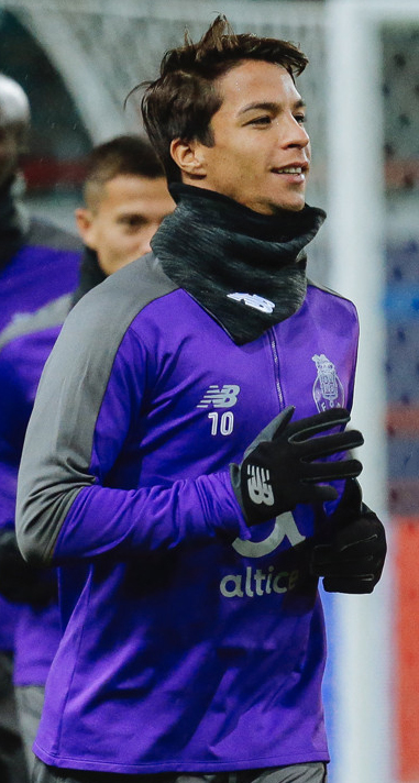 profil-pemain-bola-oliver-torres-karier-dan-prestasinya