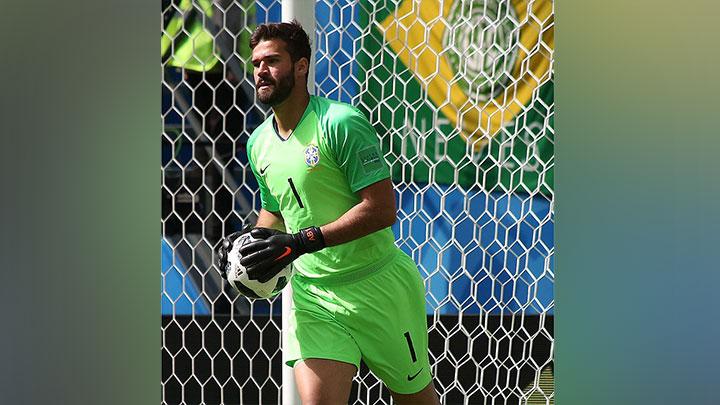 profil-pemain-bola-alisson-becker-penjaga-gawang-andalan-brasil