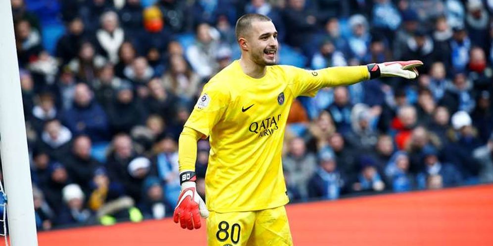 profil-pemain-bola-arnau-tenas-kiper-muda-barcelona