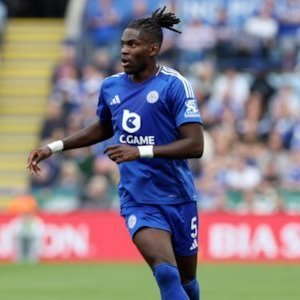 profil-pemain-bola-caleb-okoli-karier-dan-prestasinya