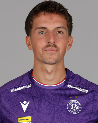 profil-pemain-bola-johannes-handl-karir-dan-prestasinya