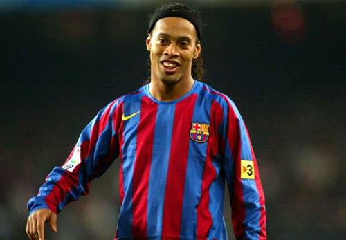ronaldinho-profil-dan-perjalanan-karier-pemain-bola-legendaris
